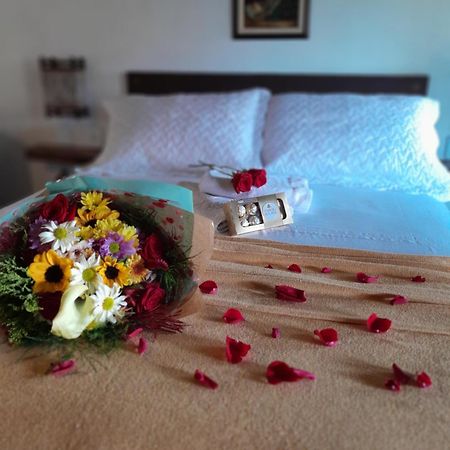 Santa Monica Hospedaria Прайя-ду-Роза Экстерьер фото